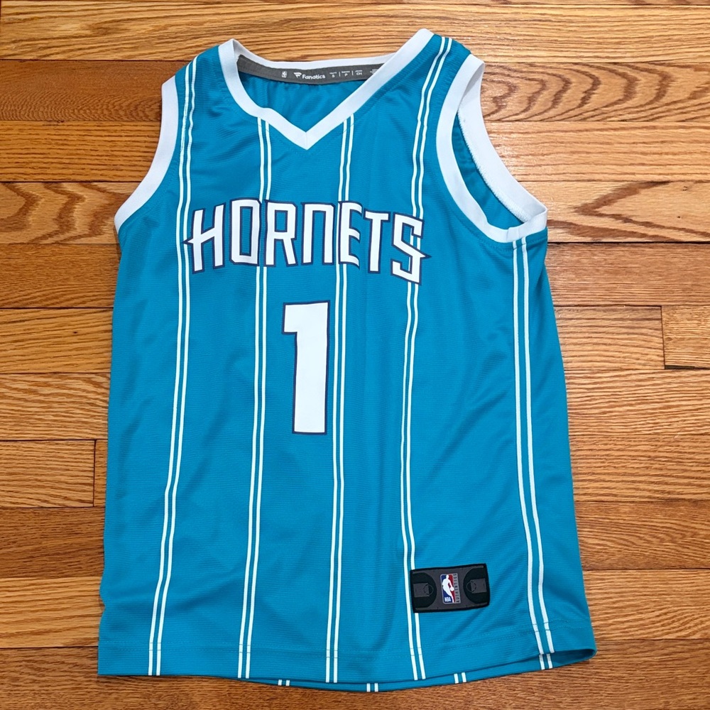 Lamelo Ball Charlotte Hornets jersey never worn